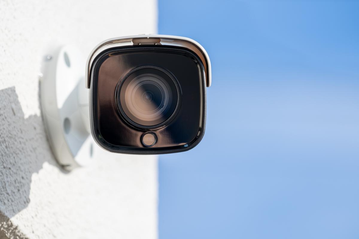 AI機能付き防犯カメラとは？
一般の防犯カメラとの違い